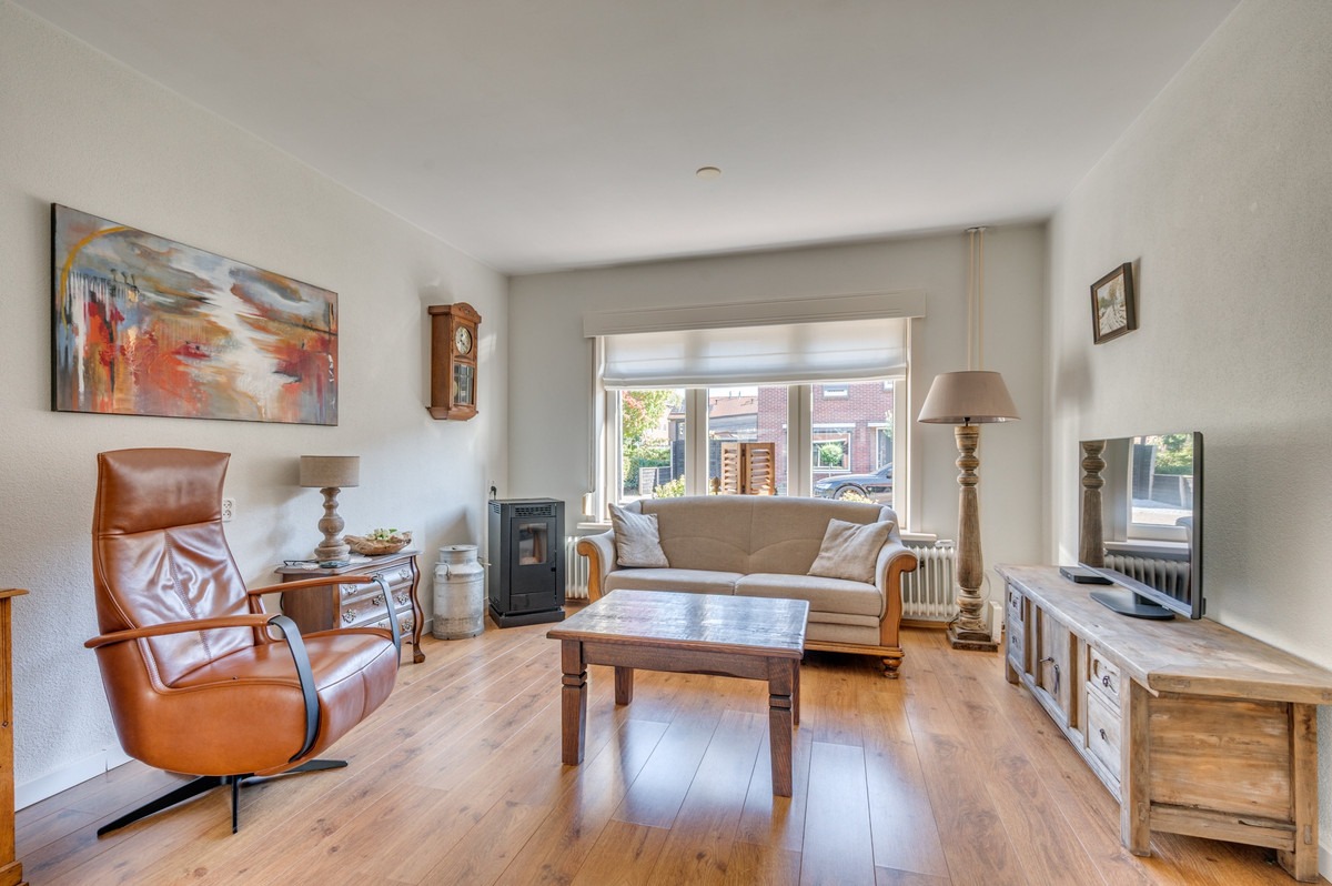 Hoekwoning te koop: De Genestetstraat 43, Venlo