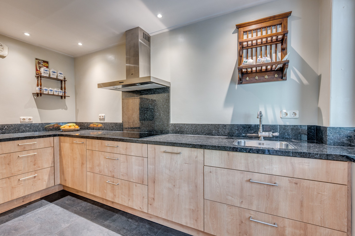 Hoekwoning te koop: De Genestetstraat 43, Venlo