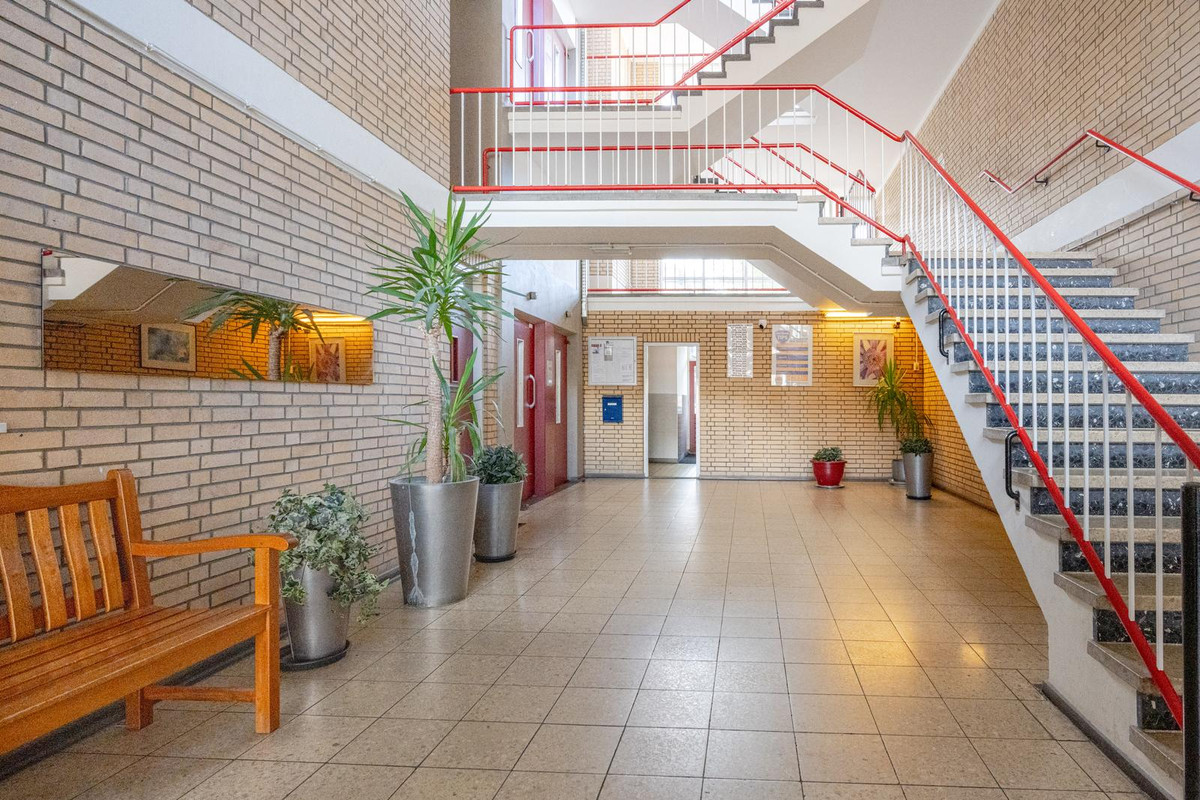 Appartement te koop: van Hogendorplaan 324, Vlaardingen