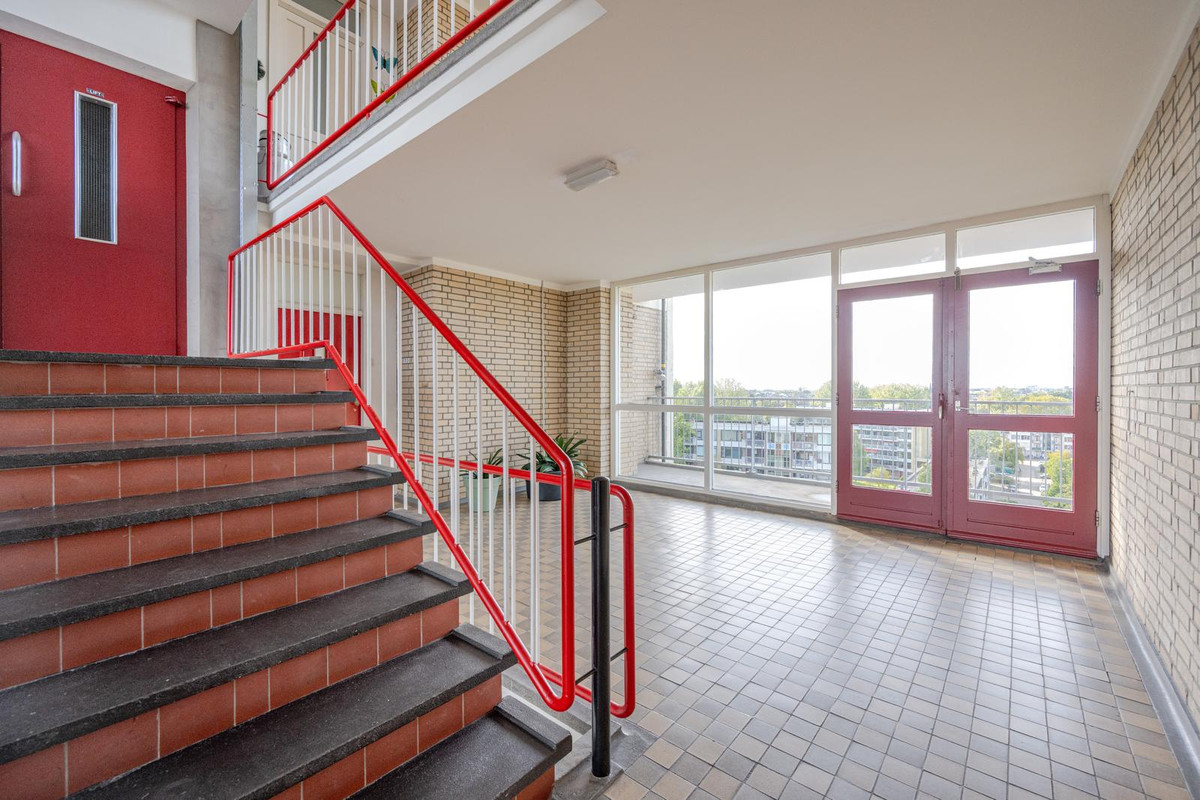 Appartement te koop: van Hogendorplaan 324, Vlaardingen