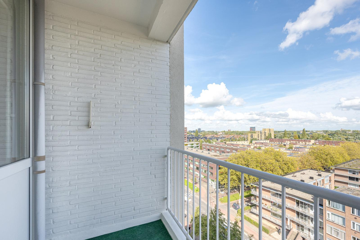 Appartement te koop: van Hogendorplaan 324, Vlaardingen