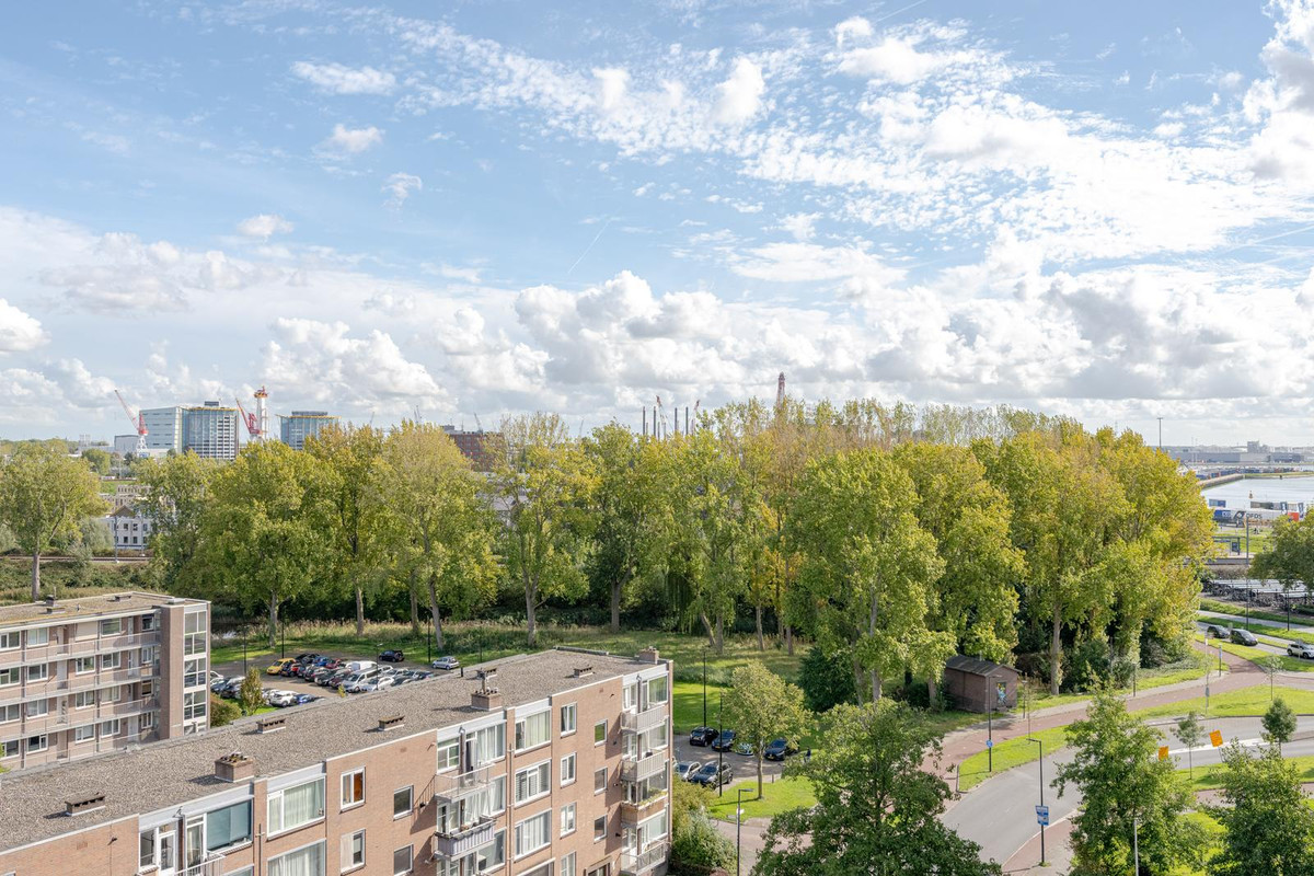 Appartement te koop: van Hogendorplaan 324, Vlaardingen