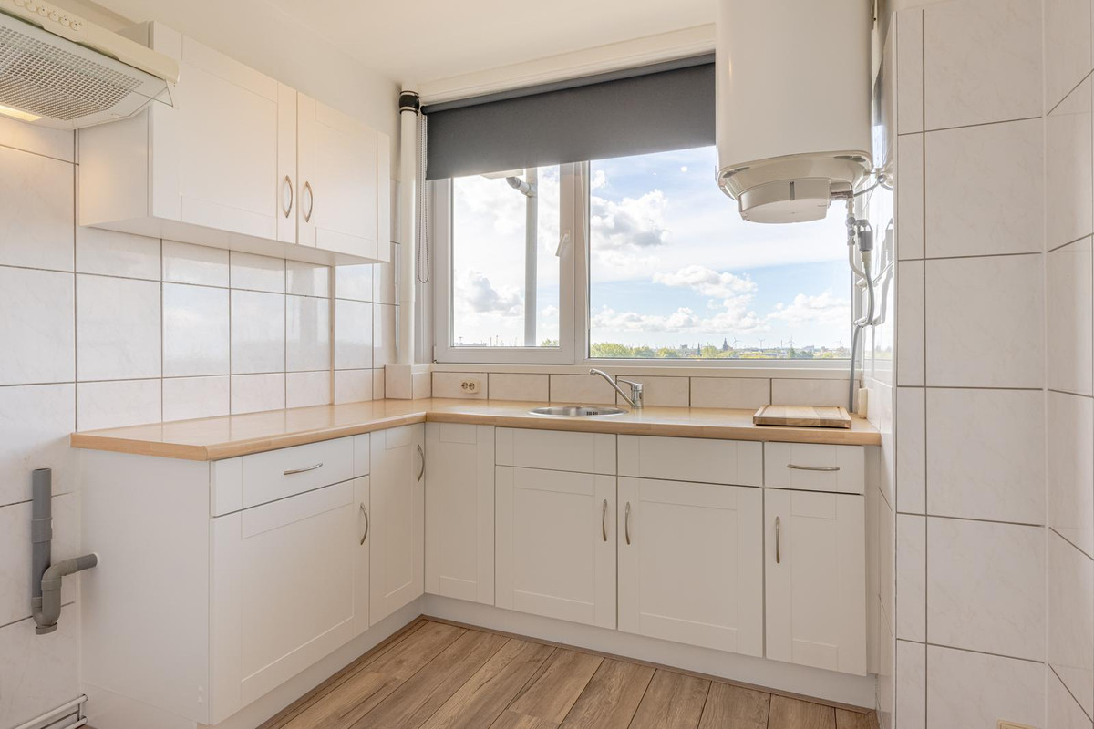 Appartement te koop: van Hogendorplaan 324, Vlaardingen