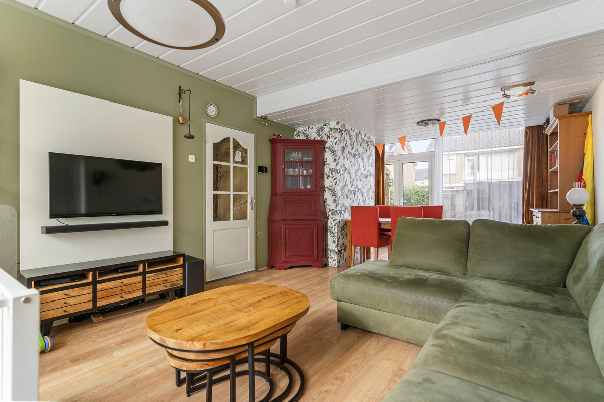 Hoekwoning te koop: Narcisstraat 23, Zwijndrecht