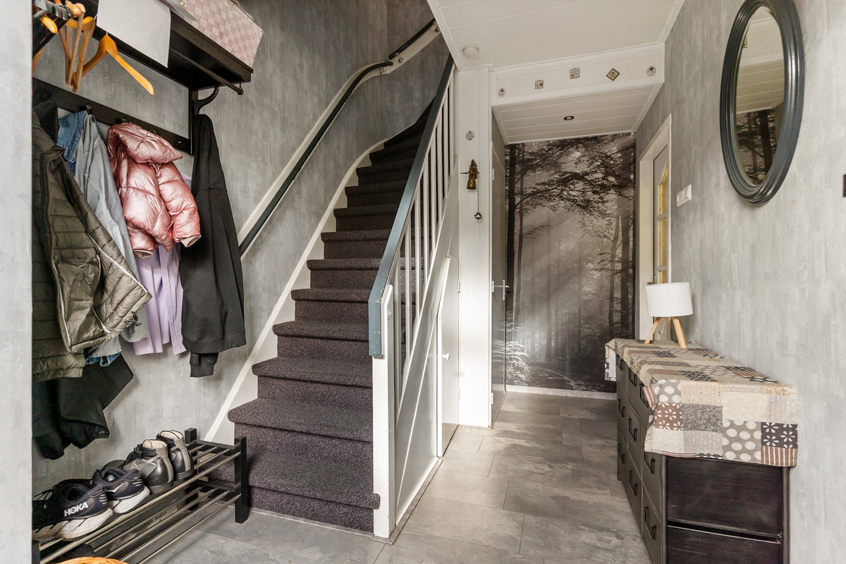 Hoekwoning te koop: Narcisstraat 23, Zwijndrecht