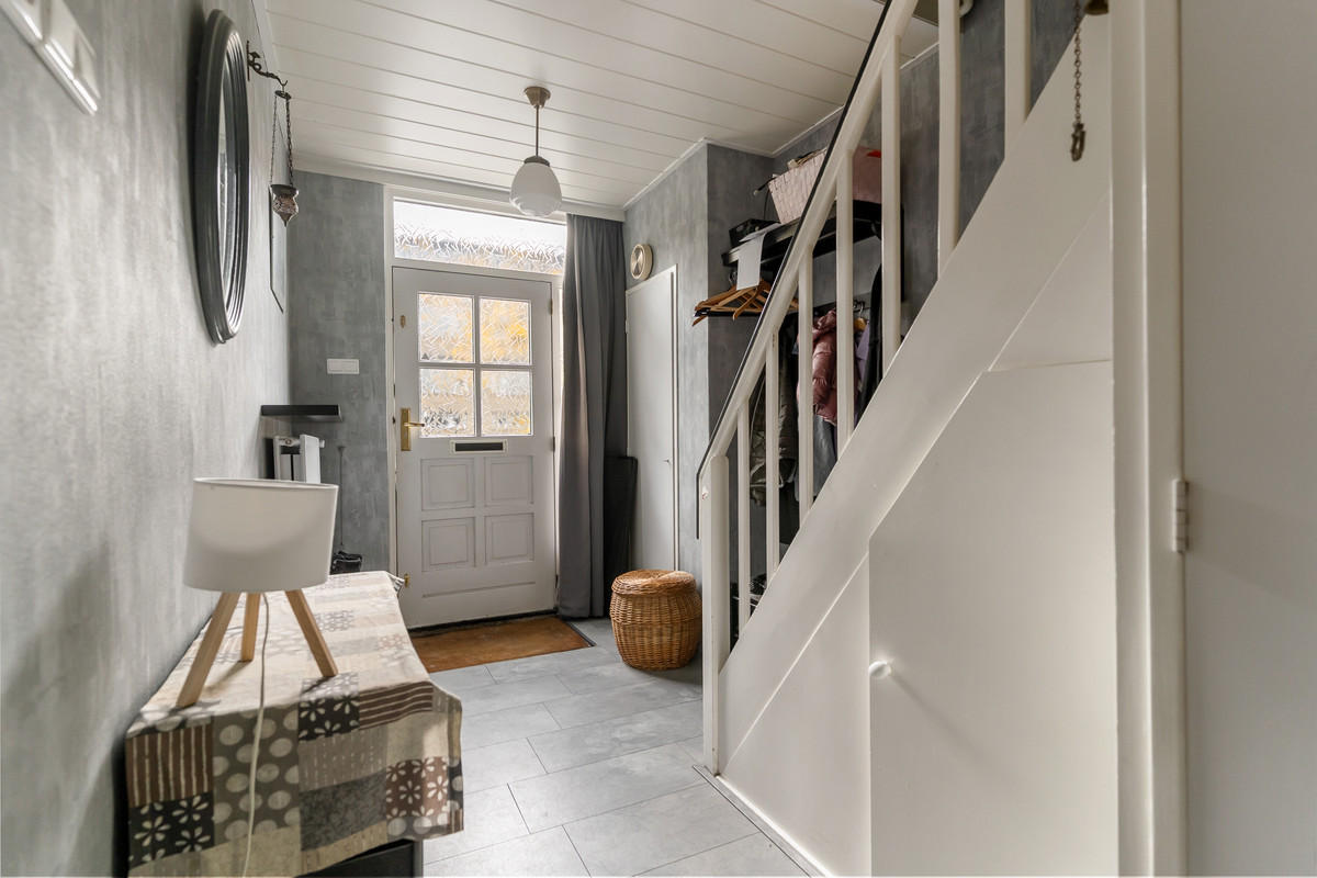 Hoekwoning te koop: Narcisstraat 23, Zwijndrecht