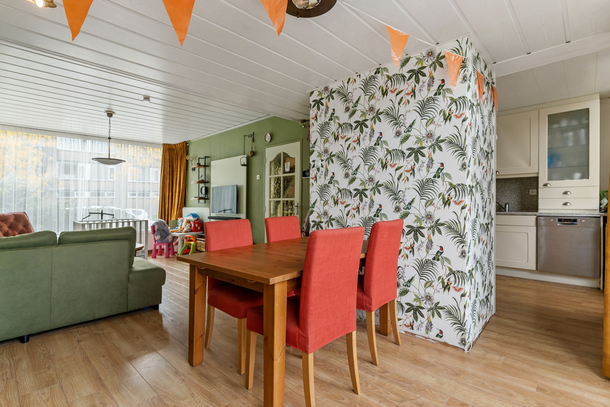 Hoekwoning te koop: Narcisstraat 23, Zwijndrecht