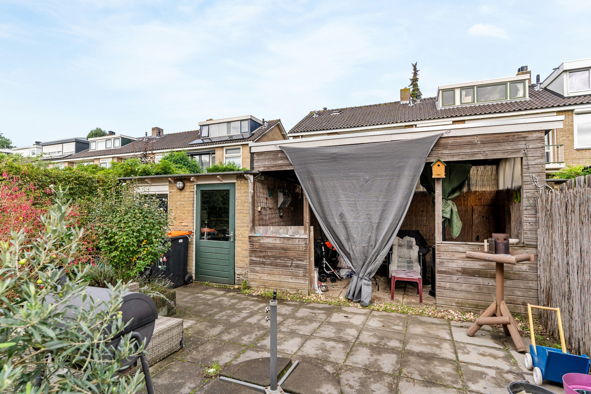 Hoekwoning te koop: Narcisstraat 23, Zwijndrecht