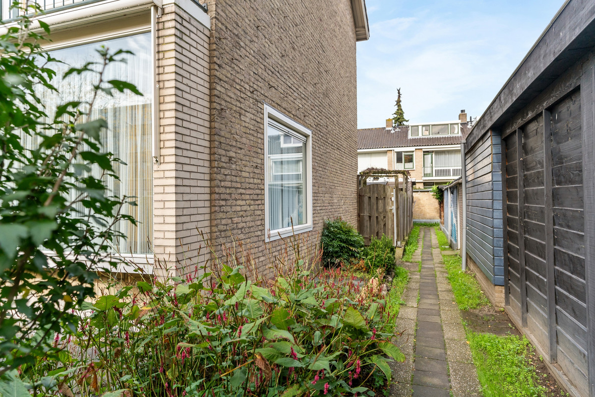 Hoekwoning te koop: Narcisstraat 23, Zwijndrecht