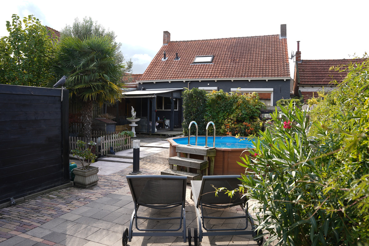 Hoekwoning te koop: Oudestad 10, Oostburg