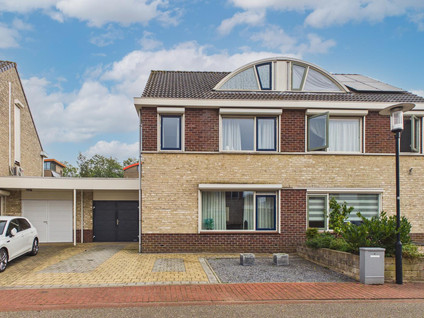 Parelmoerboog 14