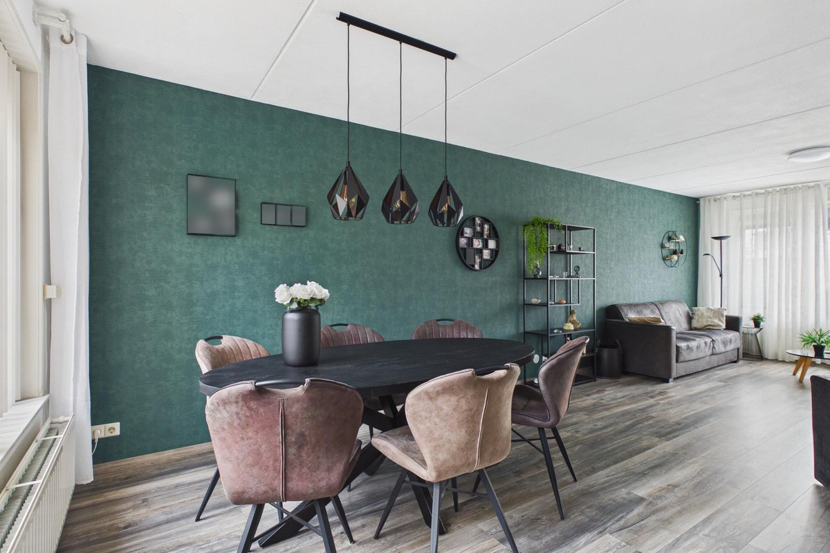 Tussenwoning te koop: Parelmoerboog 14, Terneuzen