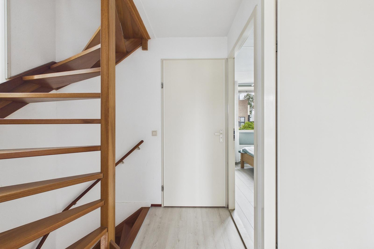Tussenwoning te koop: Parelmoerboog 14, Terneuzen