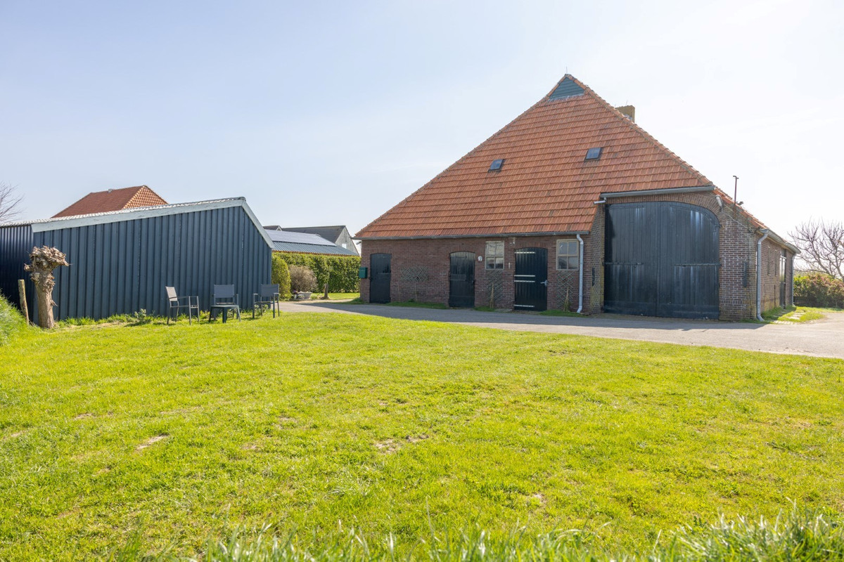 Twee-onder-één-kap te koop: Ongeren 15, Den Burg