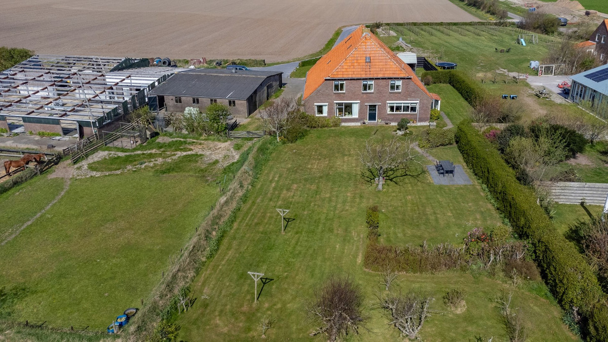 Twee-onder-één-kap te koop: Ongeren 15, Den Burg
