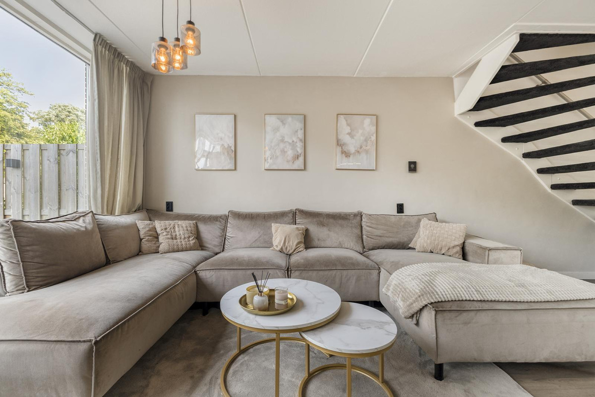 Tussenwoning te koop: Kruiszwin 3728, Julianadorp