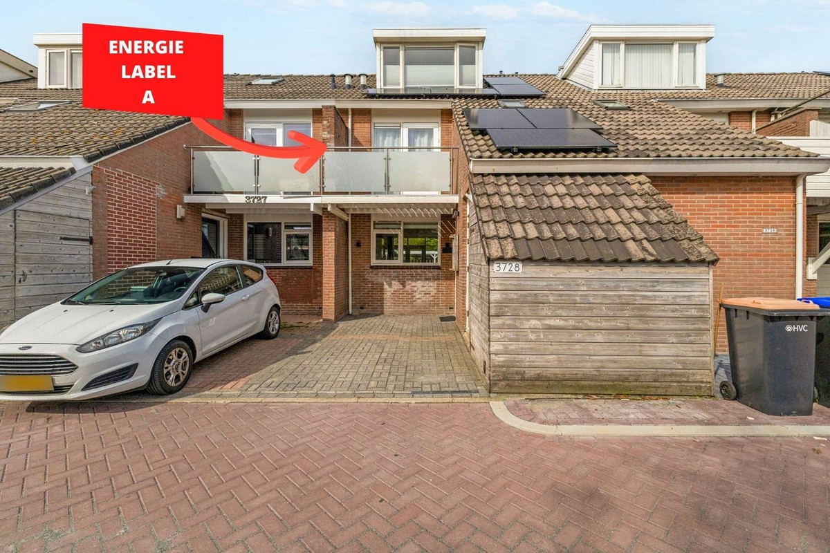 Tussenwoning te koop: Kruiszwin 3728, Julianadorp