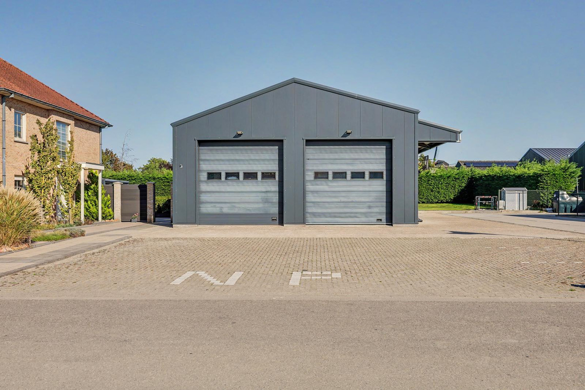Vrijstaande woning te koop: Blauwhoefseweg 8, Kruiningen