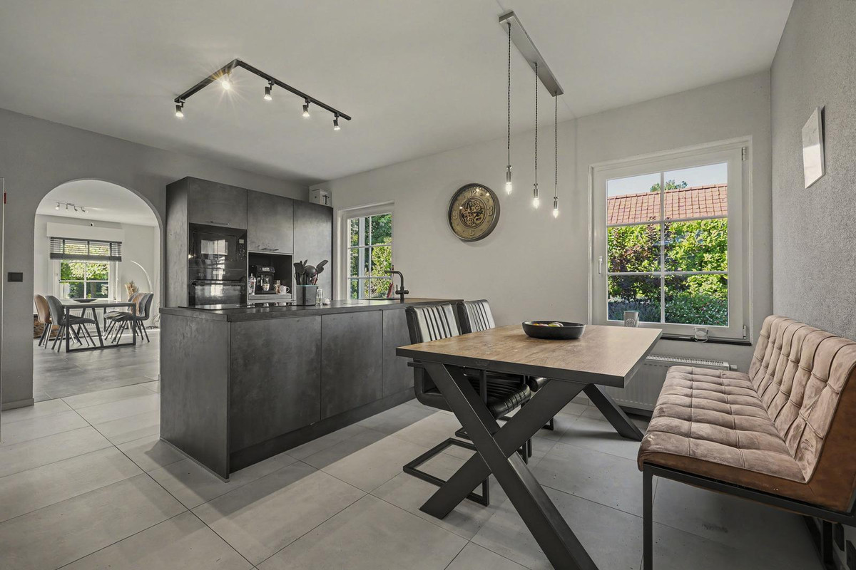 Vrijstaande woning te koop: Blauwhoefseweg 8, Kruiningen