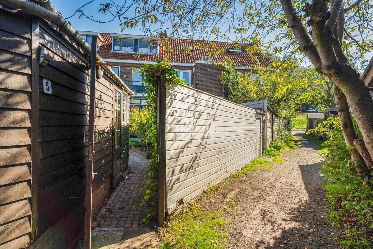 Tussenwoning te koop: Sportlaan 5, Gouda