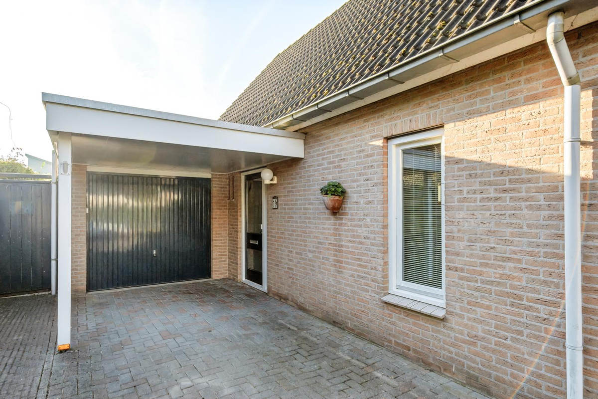 Vrijstaande woning te koop: Leeuwerikstraat 1, Lichtenvoorde
