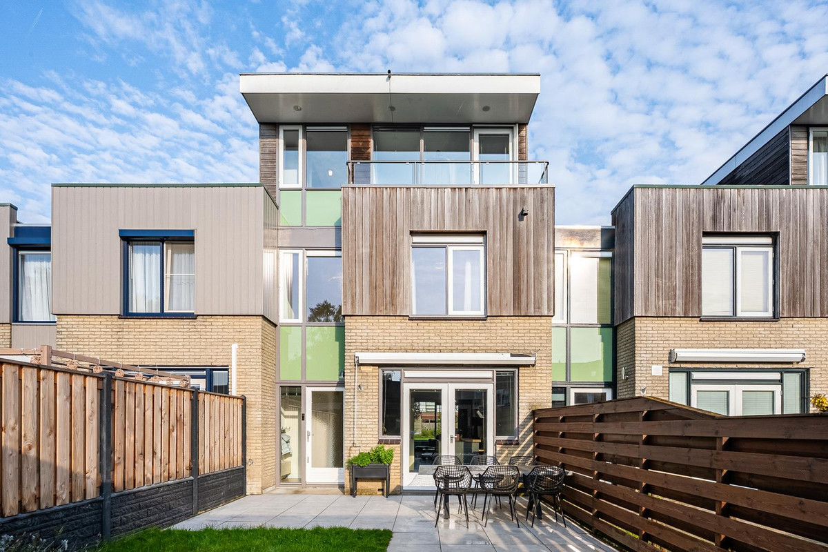Tussenwoning te koop: van Swietenstraat 3, Kudelstaart