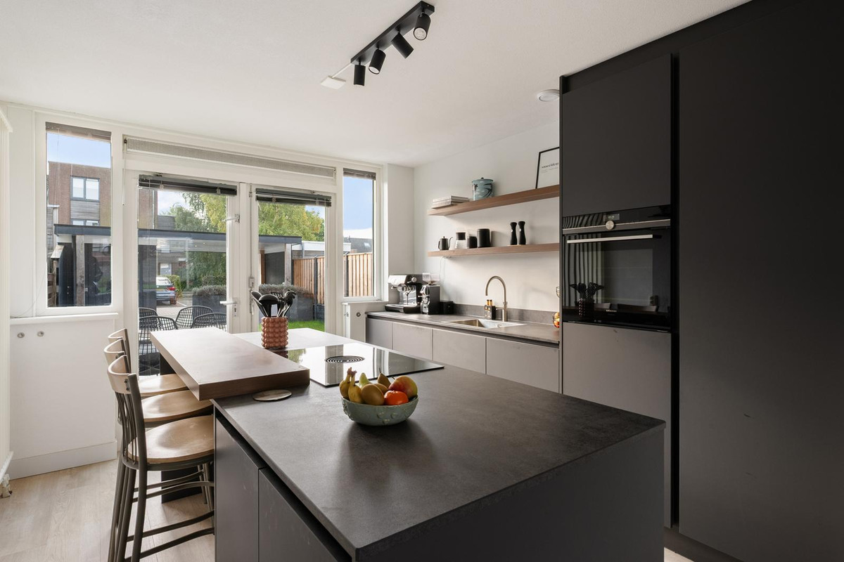 Tussenwoning te koop: van Swietenstraat 3, Kudelstaart