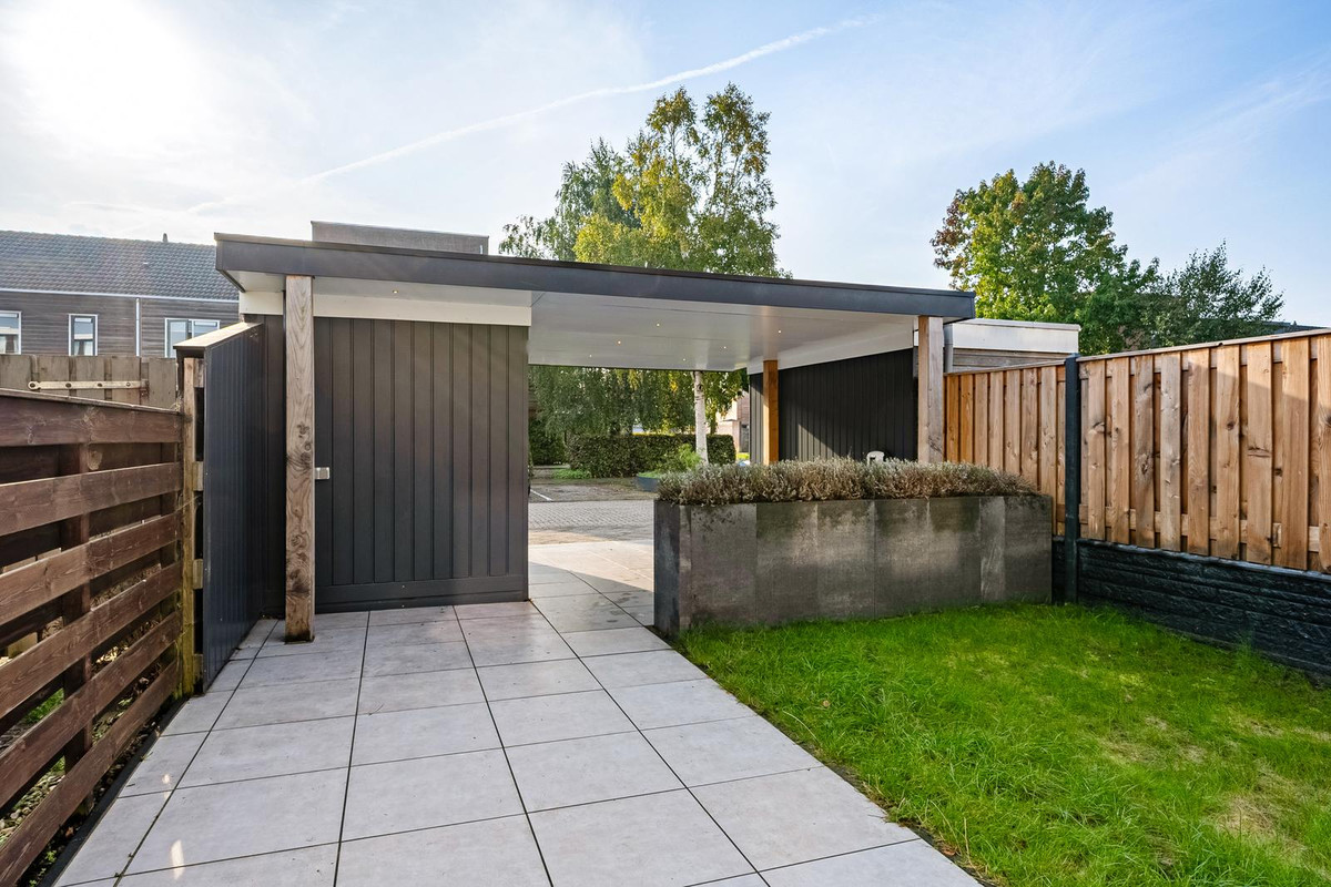 Tussenwoning te koop: van Swietenstraat 3, Kudelstaart