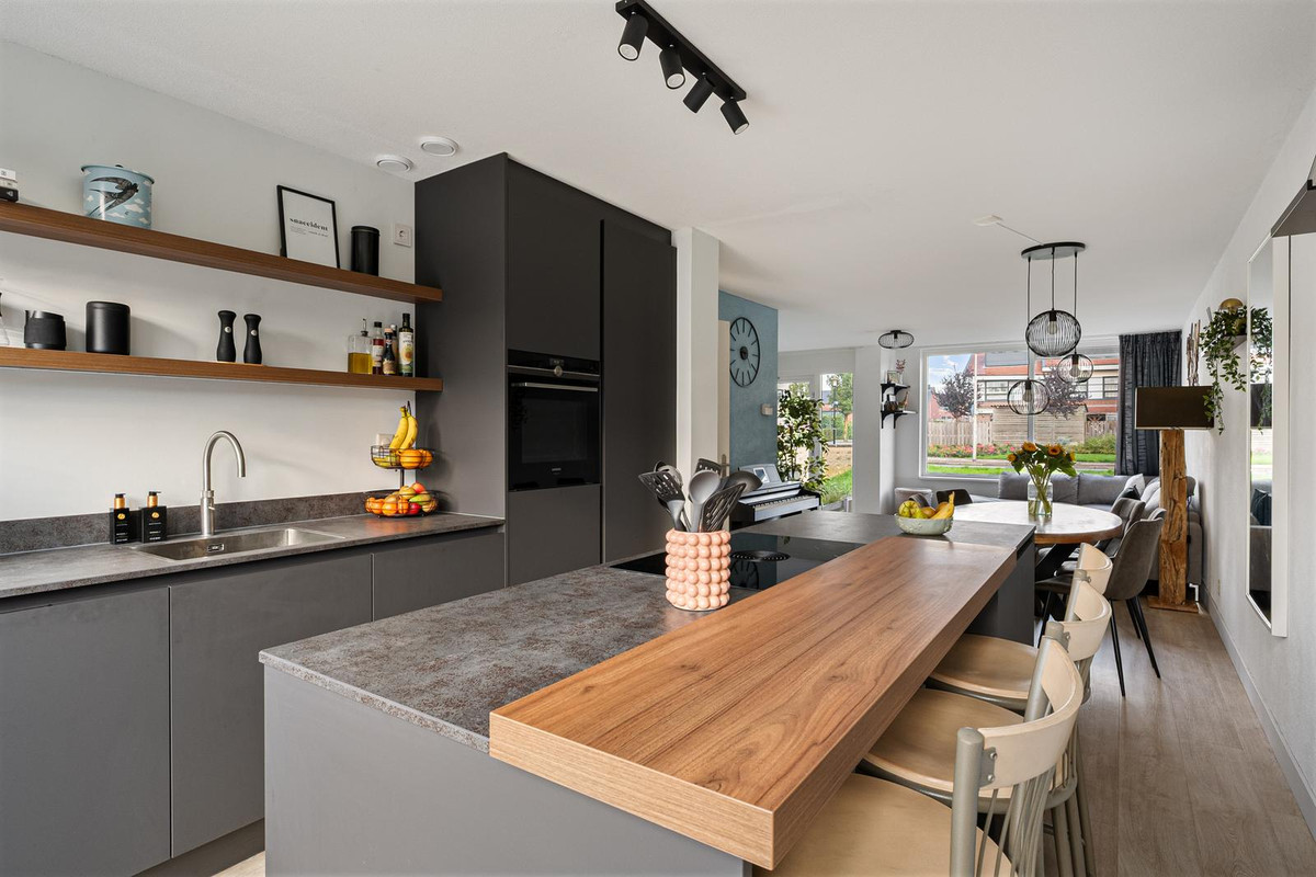 Tussenwoning te koop: van Swietenstraat 3, Kudelstaart
