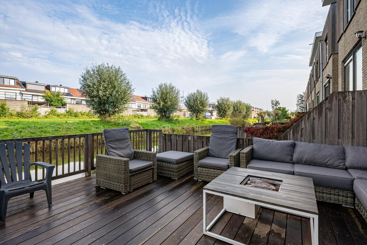 Tussenwoning te koop: van Swietenstraat 3, Kudelstaart