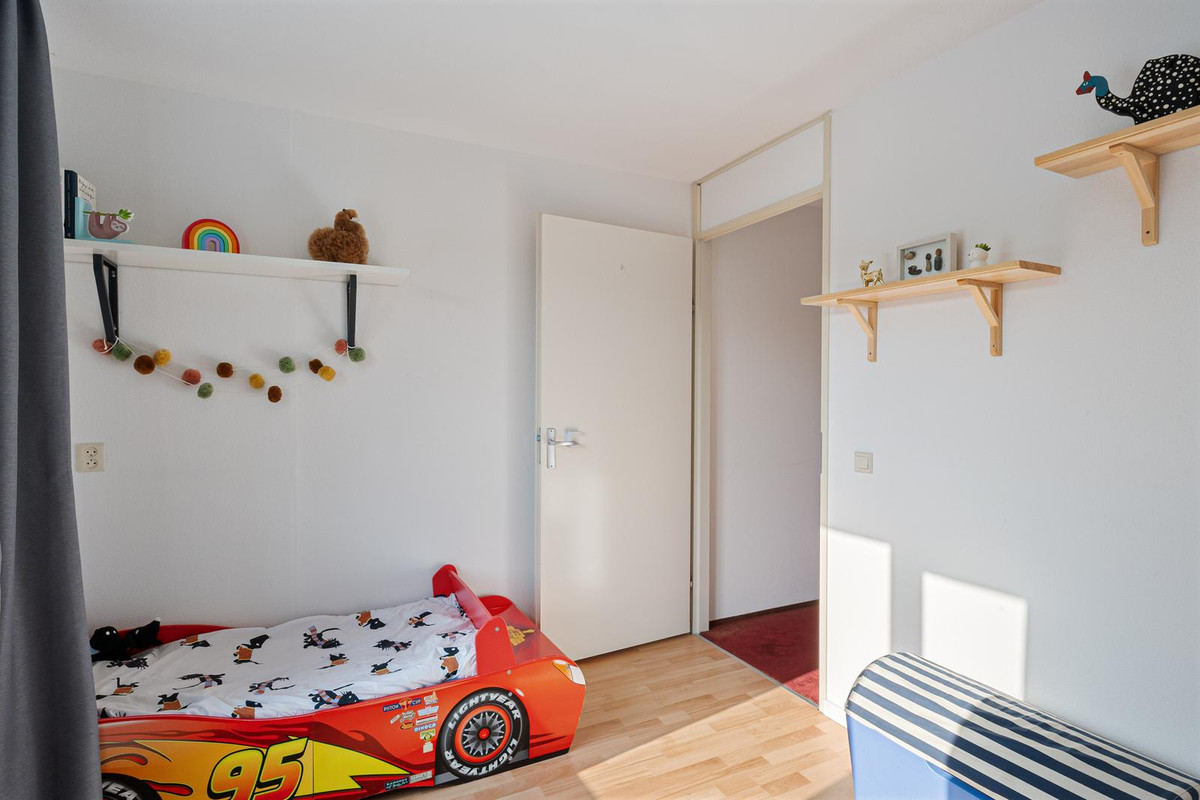 Tussenwoning te koop: van Swietenstraat 3, Kudelstaart