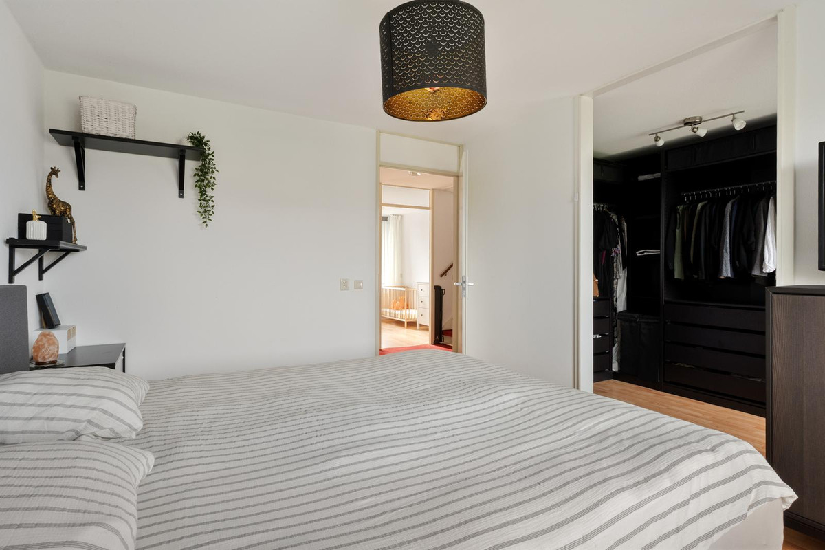 Tussenwoning te koop: van Swietenstraat 3, Kudelstaart