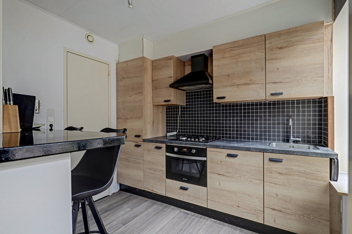 Tussenwoning te koop: Stationsweg 83, Sliedrecht