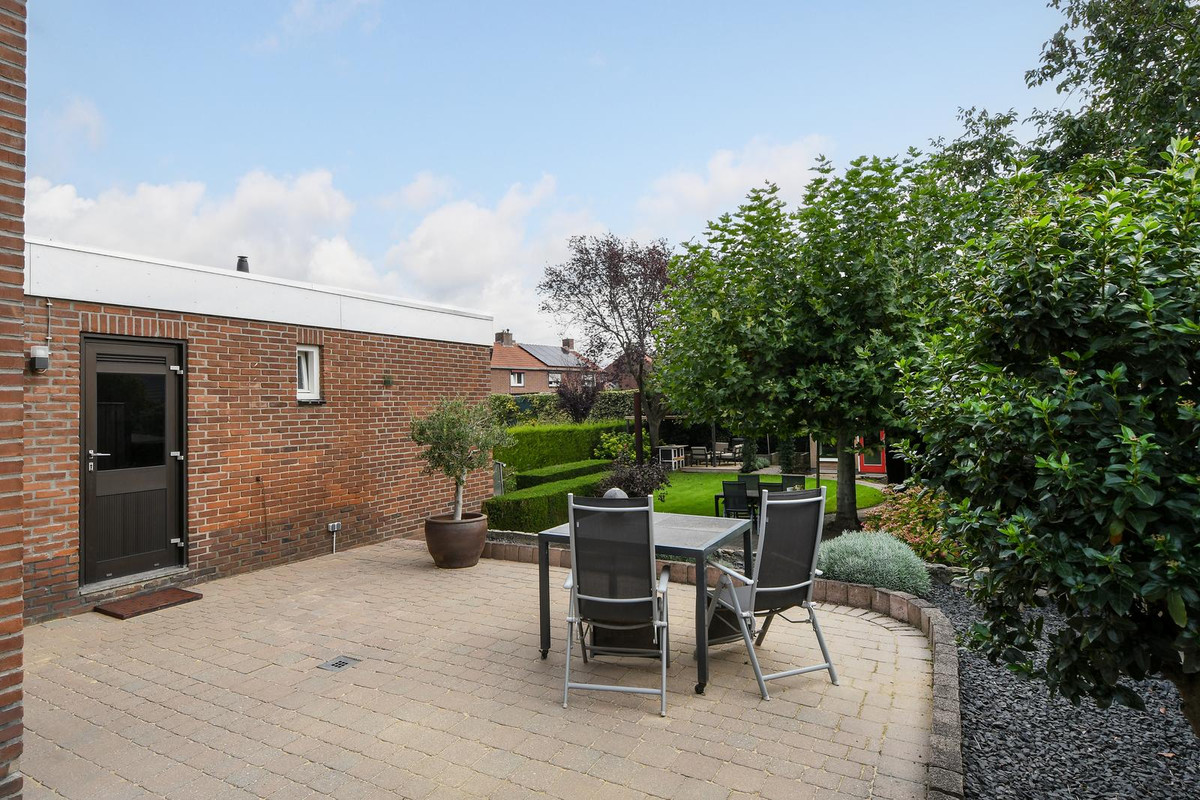 Twee-onder-één-kap te koop: Schoolstraat 38, Herten