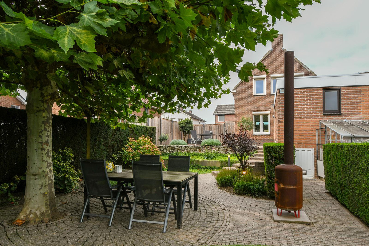 Twee-onder-één-kap te koop: Schoolstraat 38, Herten