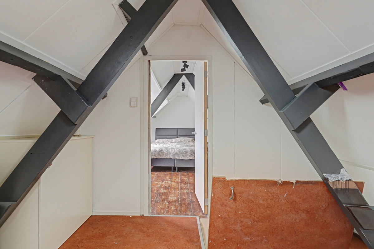 Tussenwoning te koop: Stationsweg 83, Sliedrecht