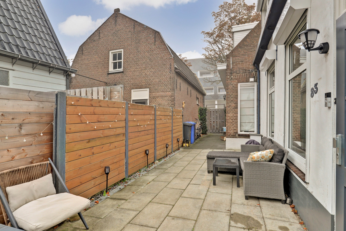 Tussenwoning te koop: Stationsweg 83, Sliedrecht