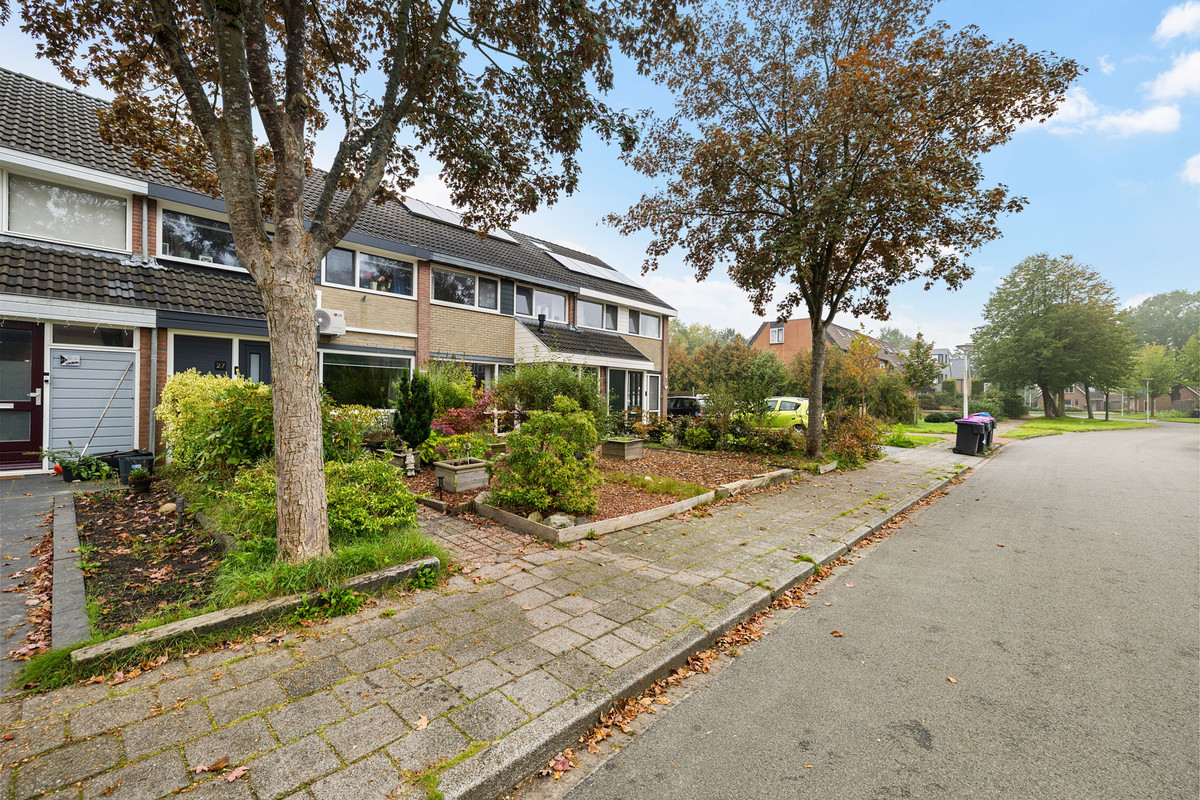 Tussenwoning te koop: De Vang 27, Buitenpost