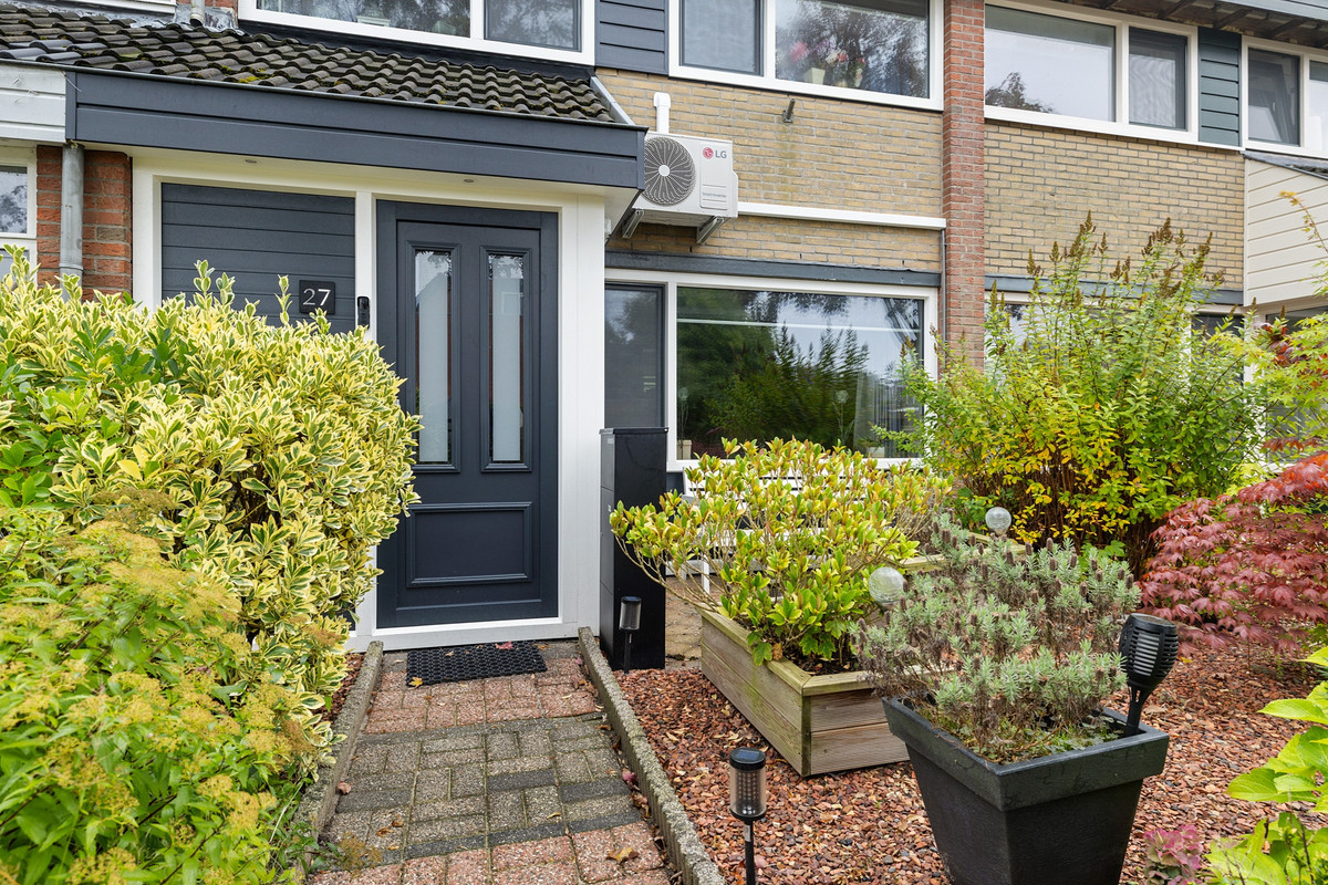 Tussenwoning te koop: De Vang 27, Buitenpost