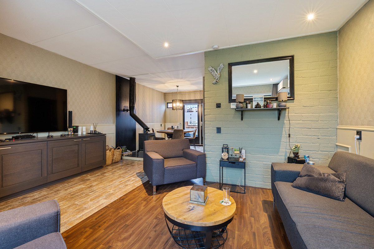 Tussenwoning te koop: De Vang 27, Buitenpost