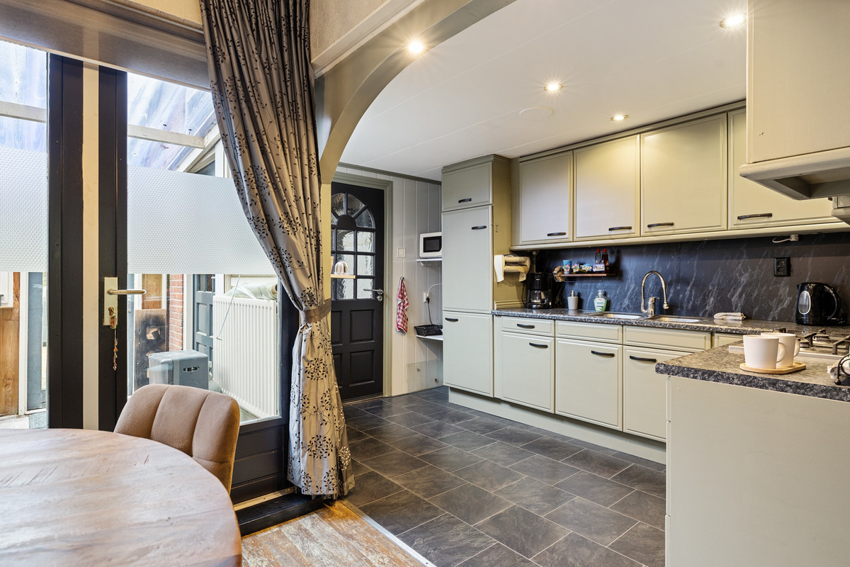 Tussenwoning te koop: De Vang 27, Buitenpost