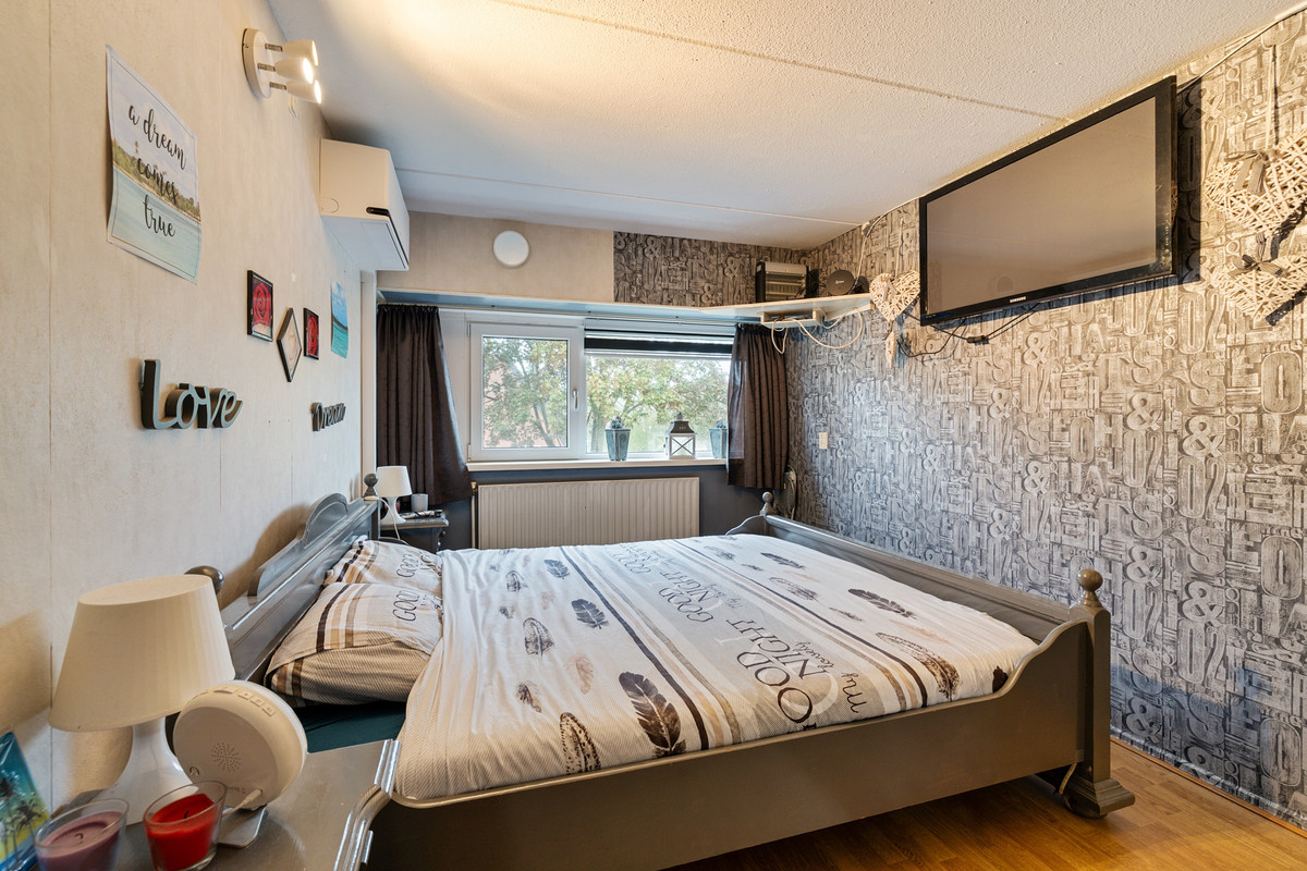 Tussenwoning te koop: De Vang 27, Buitenpost