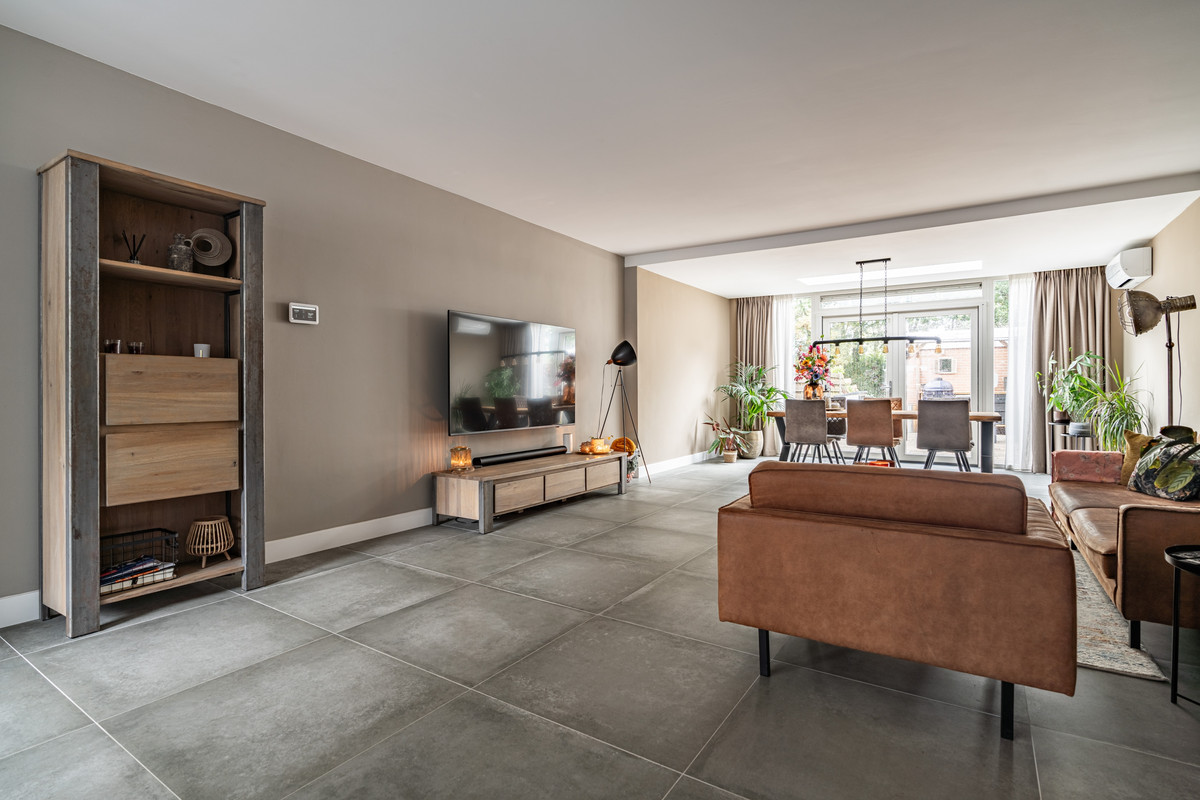 Hoekwoning te koop: Zwaan 44, Zoeterwoude