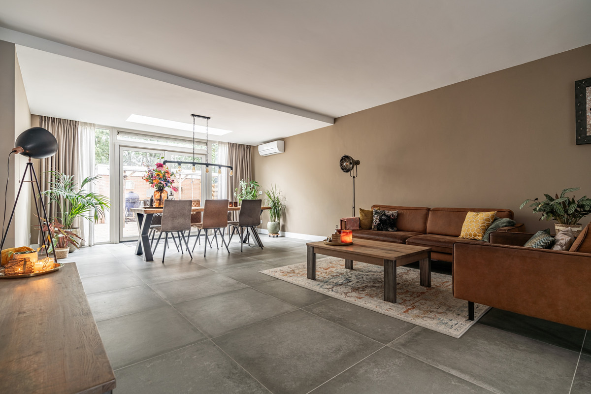 Hoekwoning te koop: Zwaan 44, Zoeterwoude