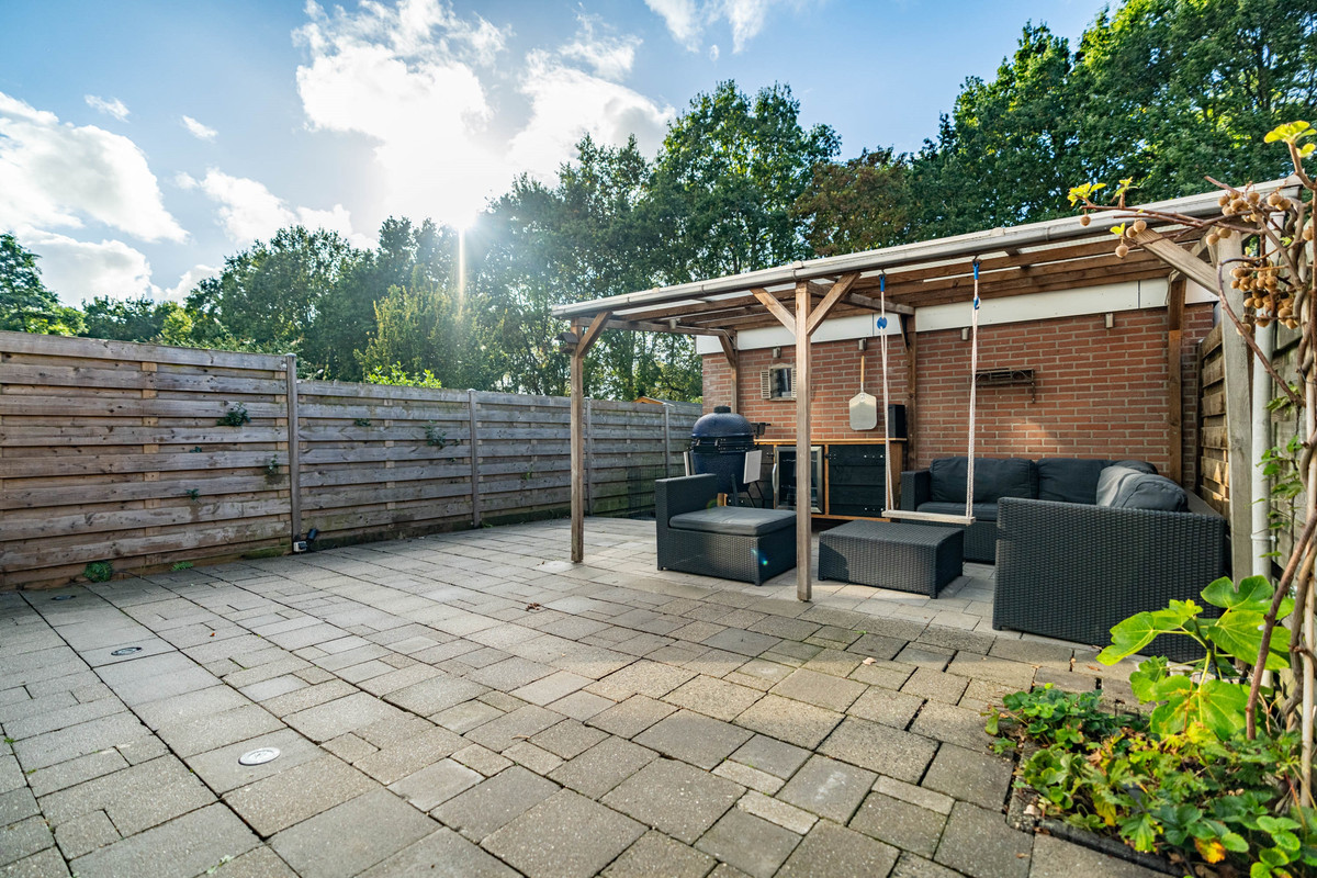 Hoekwoning te koop: Zwaan 44, Zoeterwoude