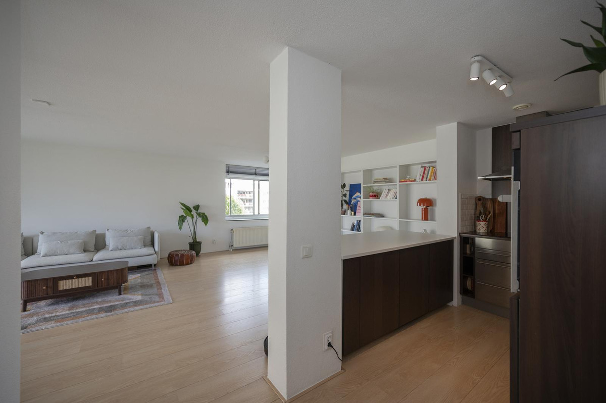 Appartement te koop: Marga Klompéhof 71, Almere