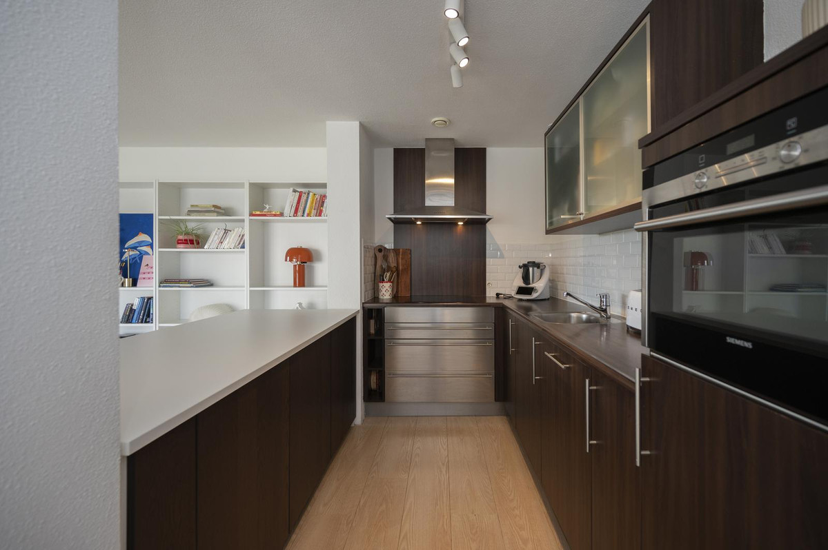 Appartement te koop: Marga Klompéhof 71, Almere