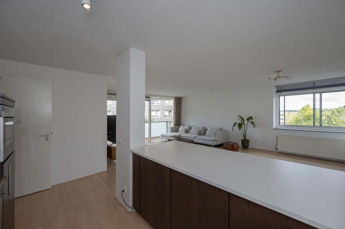 Appartement te koop: Marga Klompéhof 71, Almere
