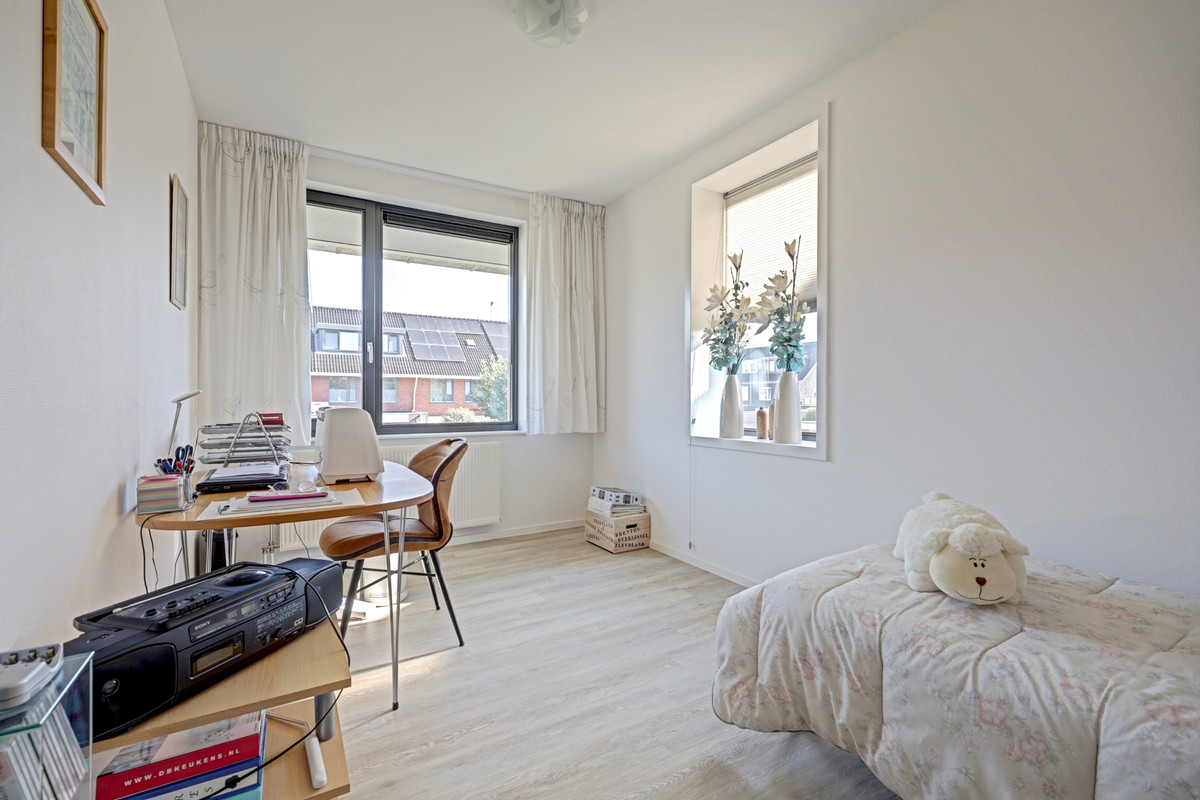 Twee-onder-één-kap te koop: Uraan 48, Zeewolde