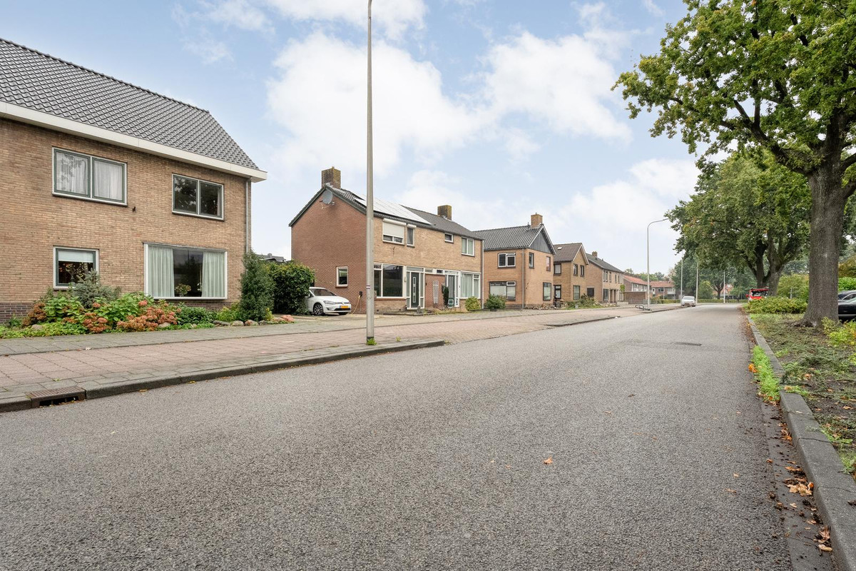 Tussenwoning te koop: Voltastraat 11, Hoogeveen